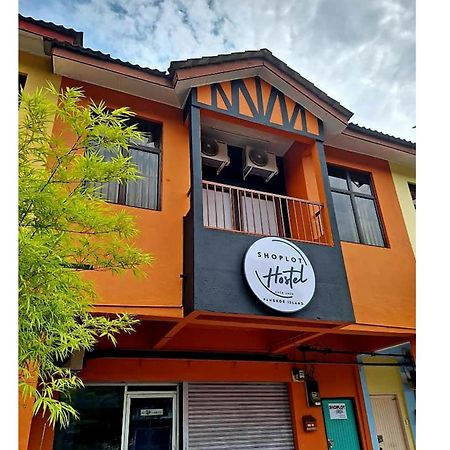 Shoplot Hostel Pangkor Kampong Pasir Bogak Kültér fotó