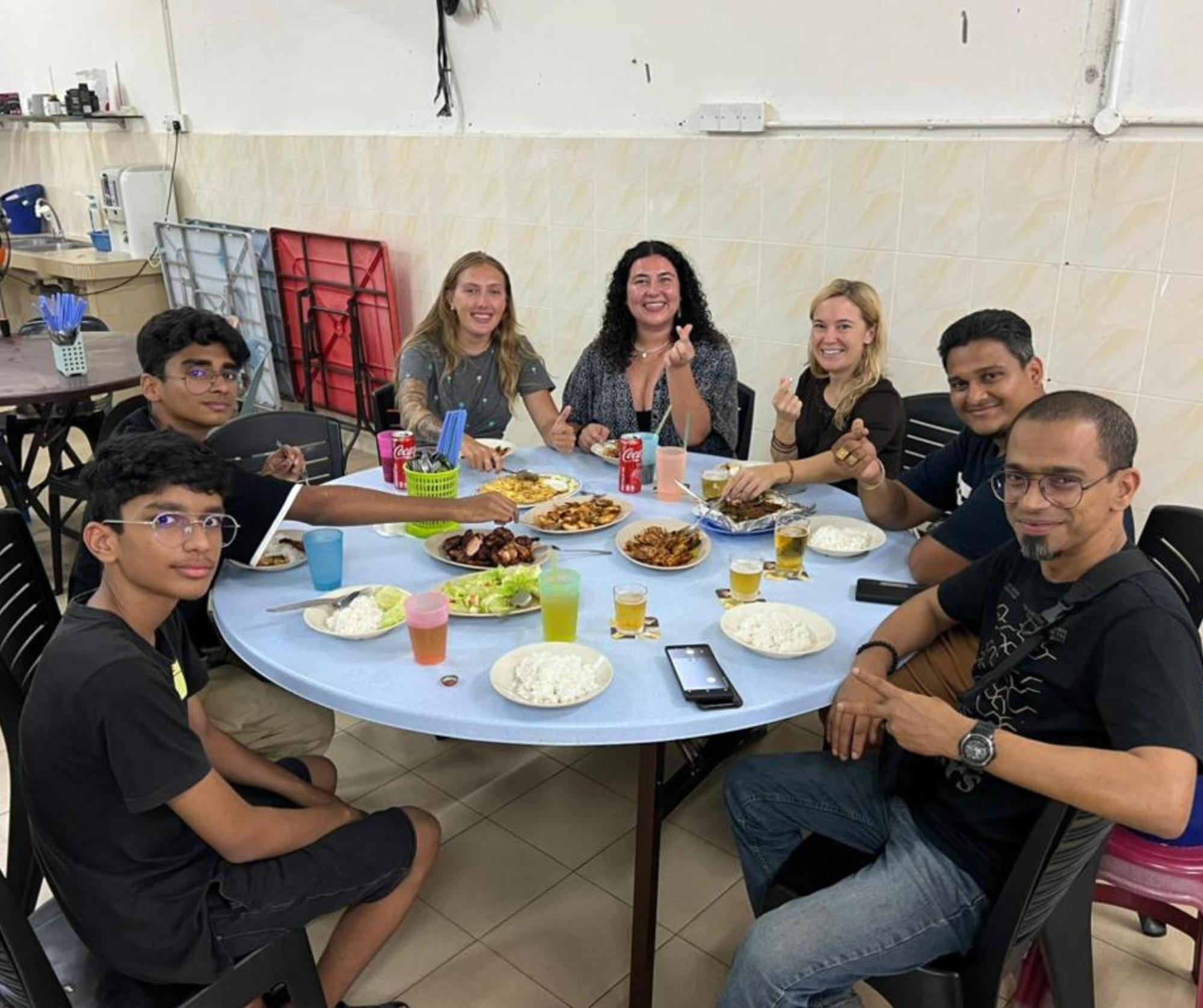Shoplot Hostel Pangkor Kampong Pasir Bogak Kültér fotó