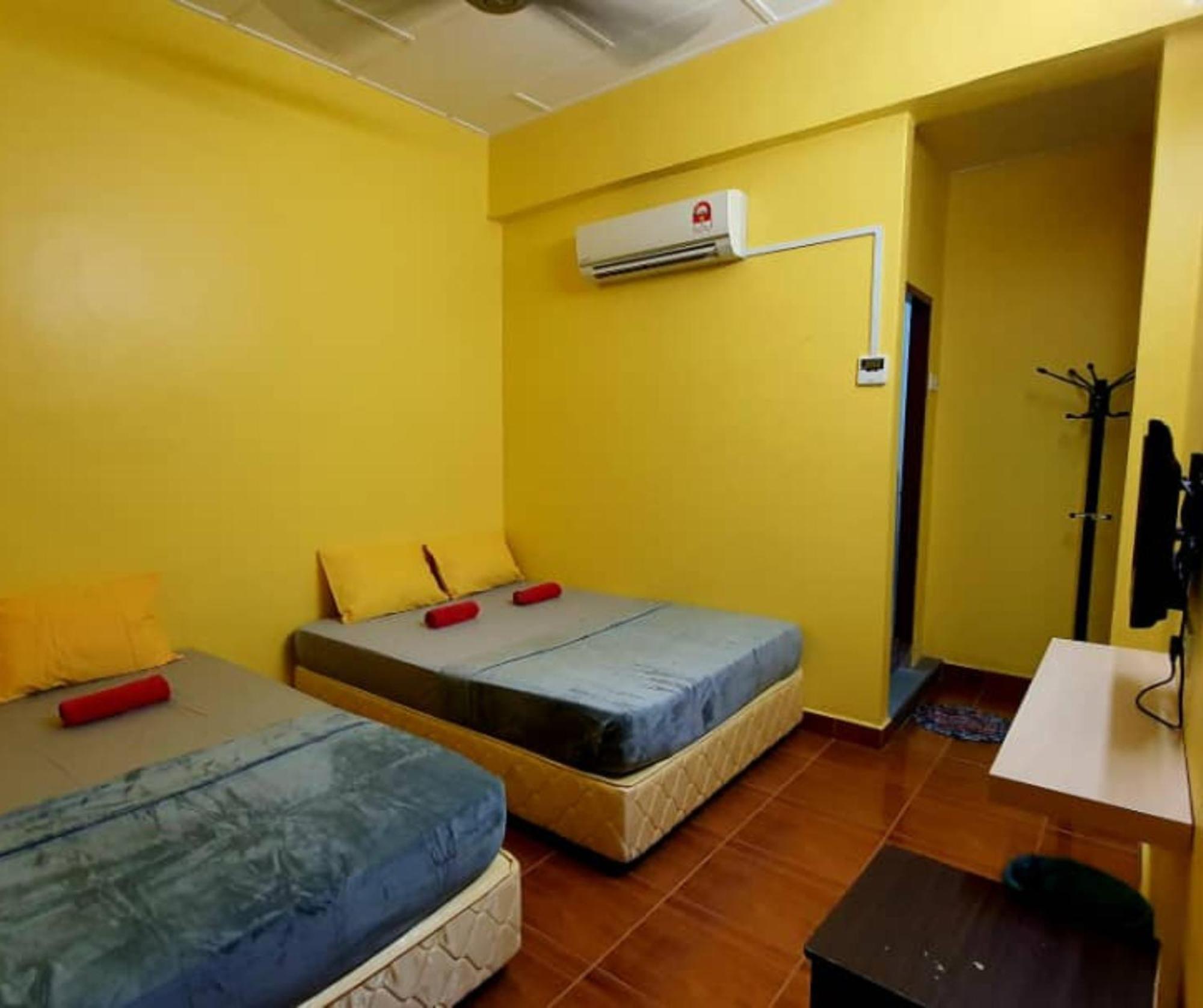 Shoplot Hostel Pangkor Kampong Pasir Bogak Kültér fotó