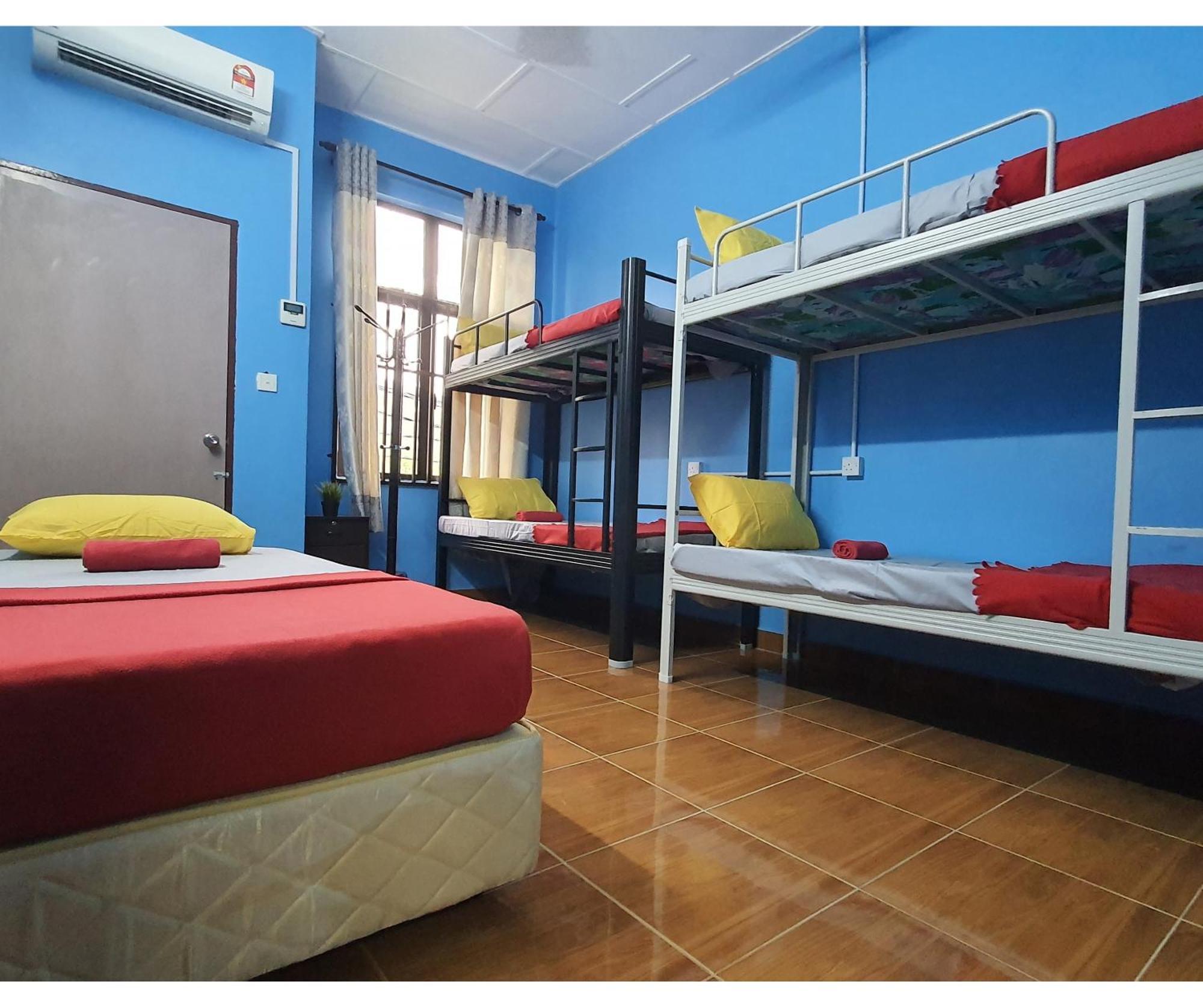 Shoplot Hostel Pangkor Kampong Pasir Bogak Kültér fotó